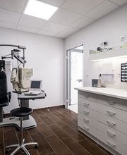Opticien AUCH Optical Center image 1