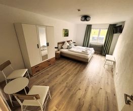 Apartment-104-Zimmer 1.jpg