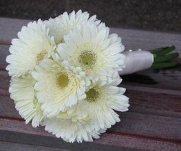 flores-y-plantas-mari-pili-ramo-blanco-03.jpg