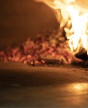 Feu pour pizza au feu de bois