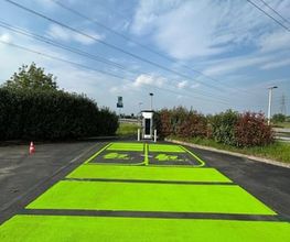 IPLANET Ricarica in sicurezza in modalità ultra fast per tutti i veicoli elettrici.