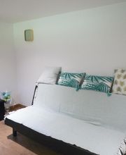 Perrin Catherine image 4