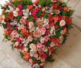 floristeria-fullana-ramo-enformadecorazon-2.jpg