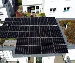 04 Photovoltaik auf Flachdach im Neubau.jpg
