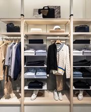 Lacoste Paris Sèvres image 3