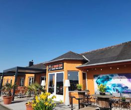 Le Racer Café image 6