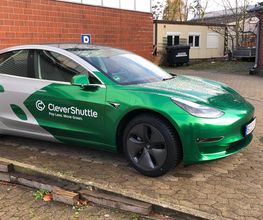 Tesla Vollfolierung, Furore-Werbung