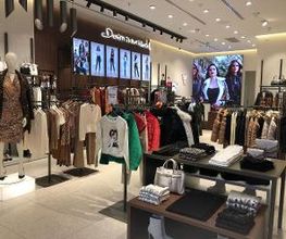 GUESS immagine 15
