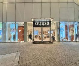 GUESS MAN immagine 1