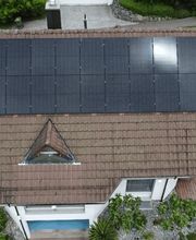 Photovoltaikanlage richtung Süden mit Fullblack Solarmodulen