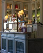Ladurée Versailles image 1