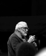 Peter von Gunten
Schweizer Filmregisseur