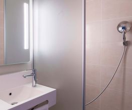 B&B HOTEL Montargis image 8
