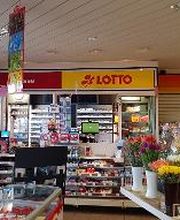 ESSO Tankstelle Manuela Rompe Bild 3