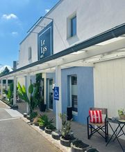 Le Lys Hotel image 4