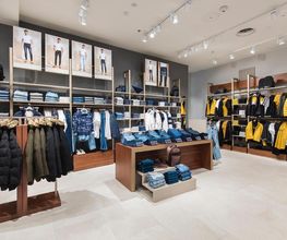GUESS imagen 7