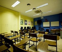 apolo-espanol-salon-clase-02.jpg