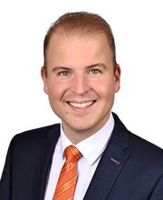 Hauptgeschäftsstellenleiter Simon Anzenberger