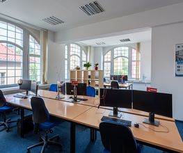 Schulungsraum mit Rechnerarbeitsplätzen