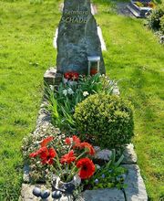 Spangenberg Naturstein - Grabmale Bild 12