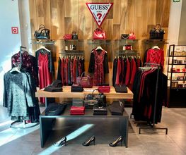 GUESS imagen 4