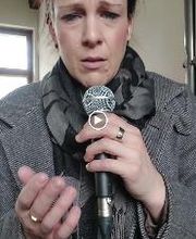 Sängerin Lina Scholz | Hochzeit | Beerdigung & Trauerfeier Bild 9