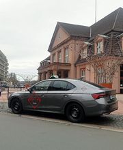 Laet's Go Taxi image 3