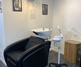Le Phoenix Barber Institut image 4