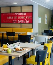 B&B HOTEL Saint-Quentin image 10