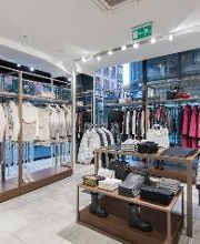 GUESS imagen 2