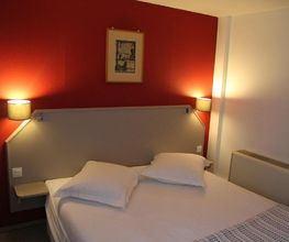 Doubs Hotel image 4