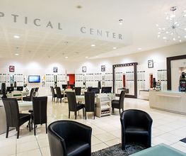 Opticien LAVAL Optical Center image 3