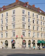 Aussenansicht der Grillparzer Apotheke