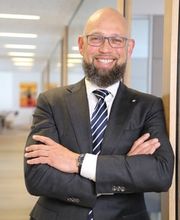 Versicherung in Bielefeld - Agenturleiter Felix Menze