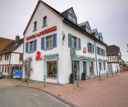 Aussenansicht der Sonnen-Apotheke