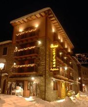 hotel-solana-fachada-01.jpg