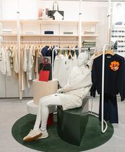 Lacoste Americas Plaza imagen 1