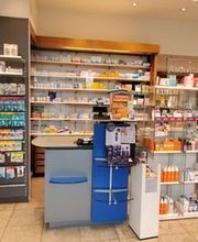 innenraum-amavita-apotheke-albisstrasse