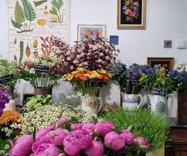 La Petite Marchande de Fleurs image 7