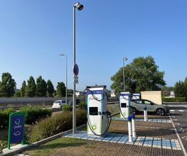 bp pulse Charging Station image 12