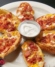 Hotshots Sports Bar and Grill Brunswick, OH image 7