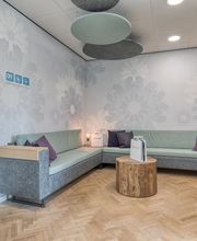 Wachtruimte tandartspraktijk Dental Clinics Grave Ravelijn