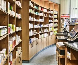 Aesculap Apotheke Bild 3