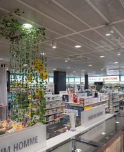 interieur-de-la-pharmacie-sun-store-lausanne-chailly