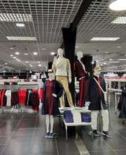 Lacoste Outlet Marques Avenue Troyes image 1