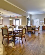 Parkway Cove Senior Living image 16