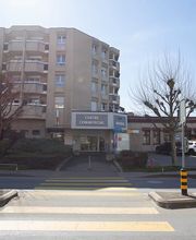 batiment-de-la-pharmacie-sun-store-ecublens-croset