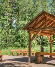 Der Andachtsplatz im FriedWald Oberau kann für eine Trauerfeier unter freiem Himmel genutzt werden.