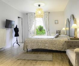 Logis Hôtel les Collines image 13