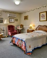 Ravenwood Terrace Senior Living image 7